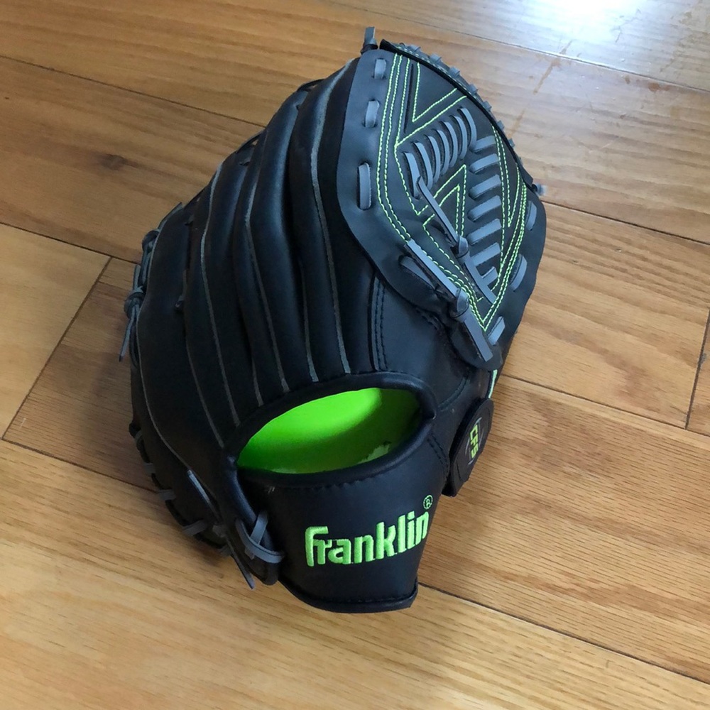 Franklin Softball Glove